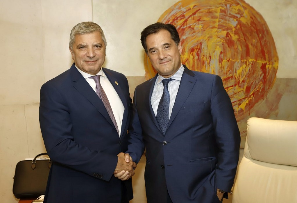 Άδωνις Πατούλης