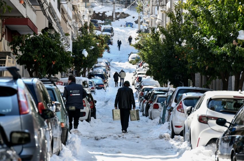  Χάος στους δρόμους της Αθήνας – Παραμένει κλειστή η Αττική Οδός – Τηλεργασία σε δημόσιο και ιδιωτικό τομέα – Τι ισχύει για την Πέμπτη