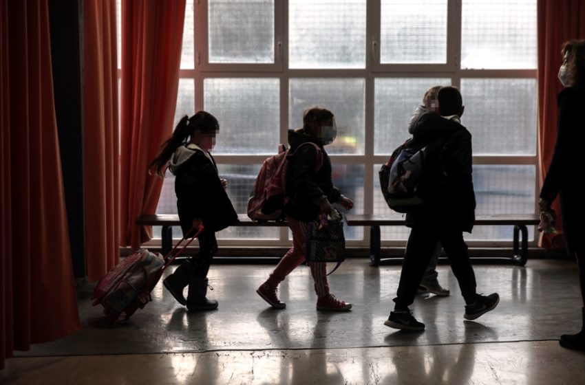  Ζαούτης – ΕΟΔΥ: Η “οδηγία” σε όλη την Ευρώπη ήταν να ανοίξουν τα σχολεία