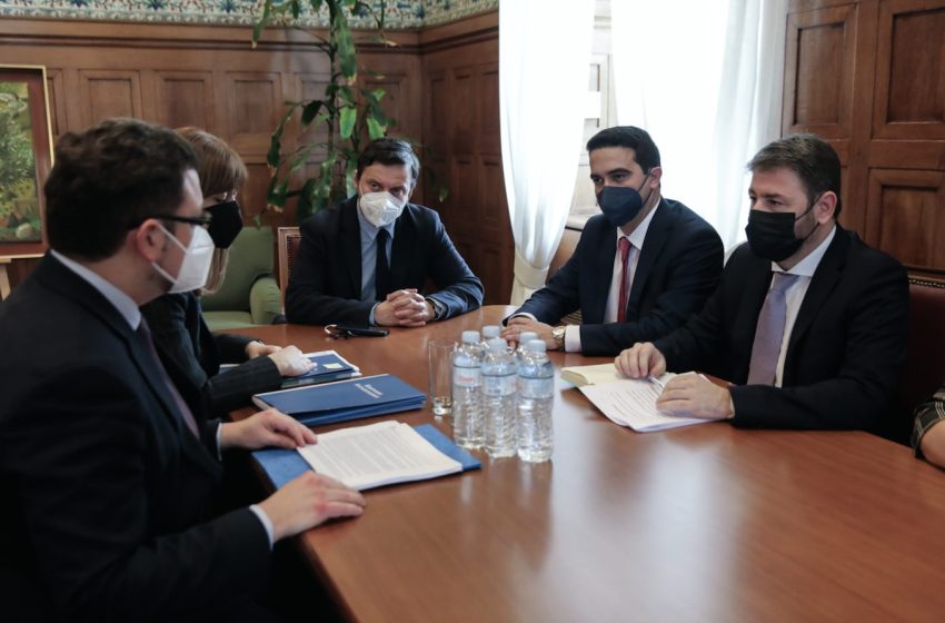  Ανδρουλάκης: Η κυβέρνηση αδυνατεί να αντιμετωπίσει την ενεργειακή κρίση και το κύμα ακρίβειας