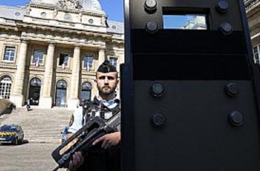  Γαλλία: Δημοσιογράφος υπό αστυνομική προστασία μετά από ρεπορτάζ για τον ισλαμισμό