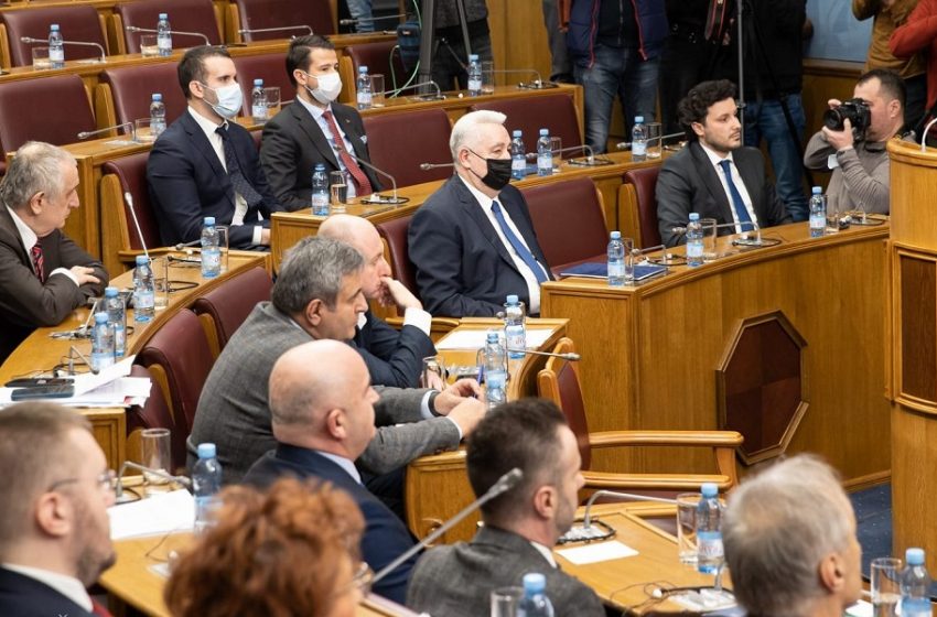  Έχασε την εμπιστοσύνη της Βουλής ο πρωθυπουργός του Μαυροβουνίου