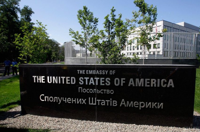  Οι ΗΠΑ εκκενώνουν την πρεσβεία τους στο Κίεβο – Η Μόσχα ανακαλεί διπλωμάτες