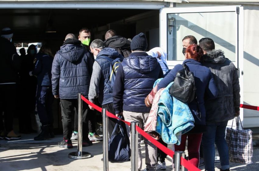  Euroferry Olympia: Η ανακοίνωση της Grimaldi για τη φωτιά στο πλοίο της