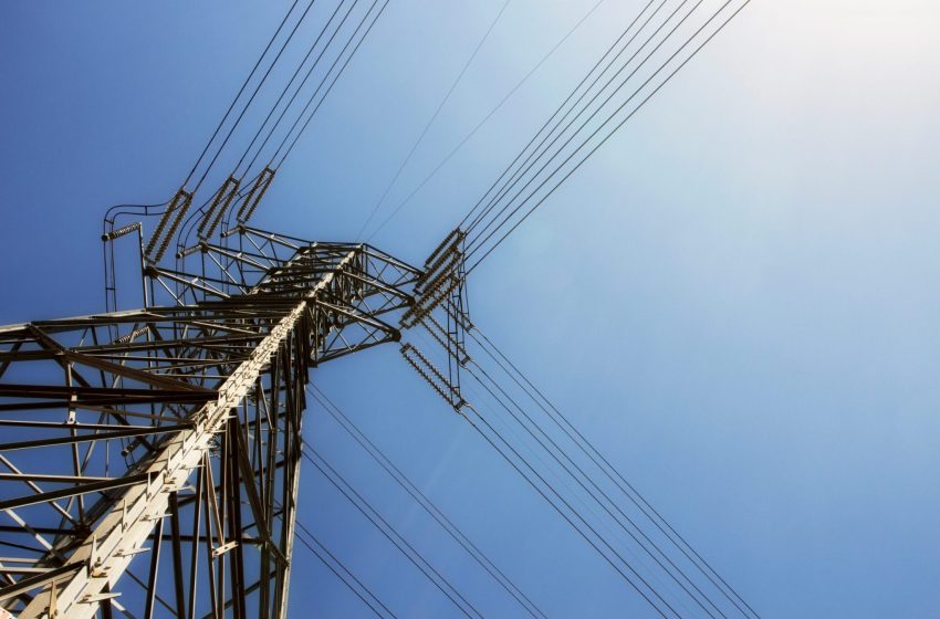  Φόβοι για “κανόνι” δύο εταιρειών παρόχων ρεύματος- Στα 100 εκατ. οι οφειλές στους δήμους