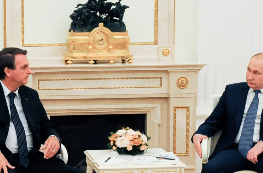  Δίπλα – δίπλα ο Πούτιν με τον ανεμβολίαστο Μπολσονάρου