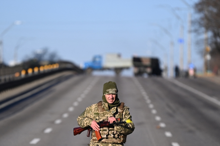  Πόλεμος Ουκρανία: Έξω από τη Χερσώνα ο ρωσικός στρατός