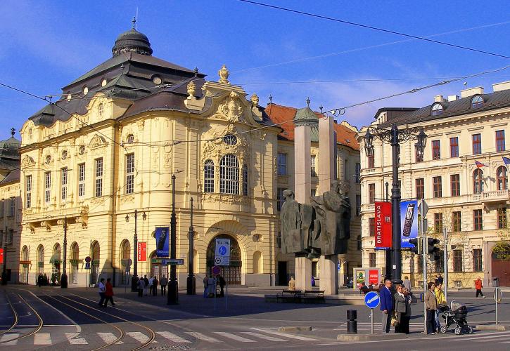  Σλοβακία: Εγκρίθηκε από το κοινοβούλιο η ανάπτυξη ΝΑΤΟϊκών στρατευμάτων