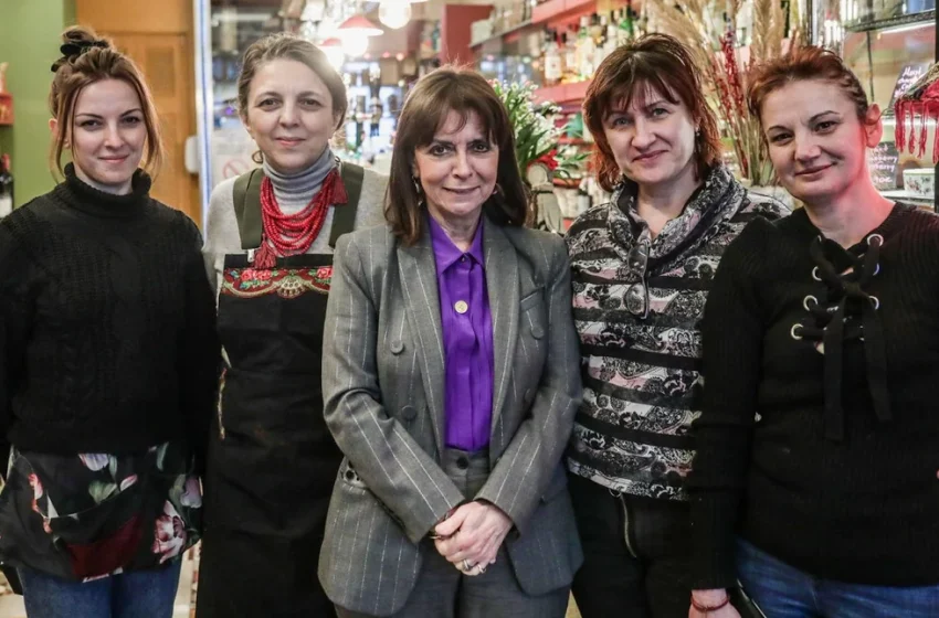  Σε ουκρανικό εστιατόριο στα Εξάρχεια η Πρόεδρος της Δημοκρατίας