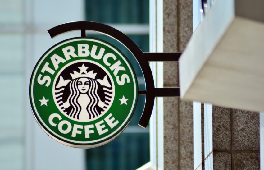  Και η Starbucks κατεβάζει “ρολά” στη Ρωσία