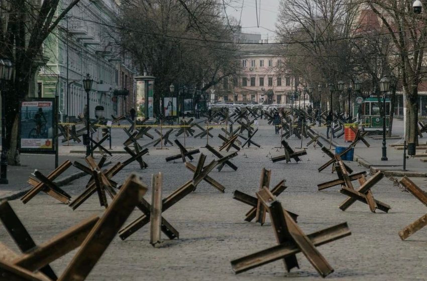  Ουκρανία: Σε καταφύγιο λόγω πυραυλικών πληγμάτων στην Οδησσό ο Σαρλ Μισέλ