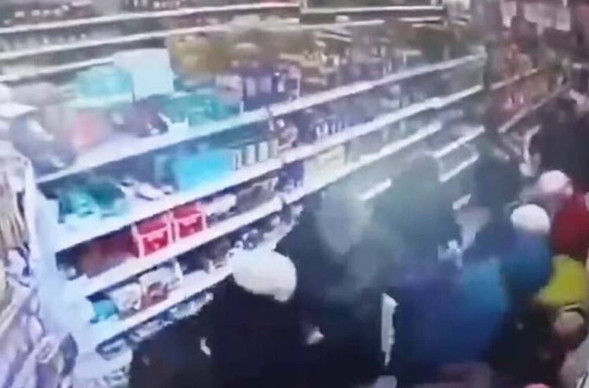  Ρωσία: Πολιορκία στα σούπερ μάρκετ για μακαρόνια, αλάτι και λίγη ζάχαρη – Αυξήσεις σε προϊόντα μέχρι 400%