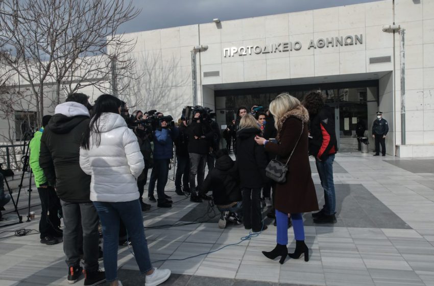  Δίκη Φιλιππίδη: Αρχισε με δήλωση αποχής της εισαγγελέως έδρας – Απών ο ηθοποιός