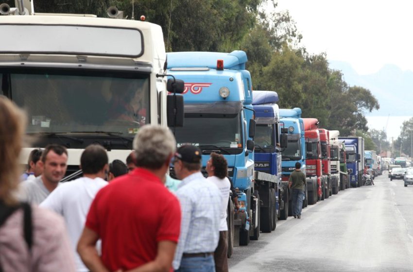  Μπλόκο στην αγορά του  Πάσχα από τους αυτοκινητιστές- Ζητούν να μειωθεί η τιμή στο πετρέλαιο