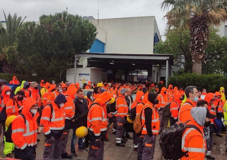  Παρέμβαση Πλακιωτάκη στον Πειραιά: “Διαπραγματεύσεις μόνο με ανοιχτό το λιμάνι”