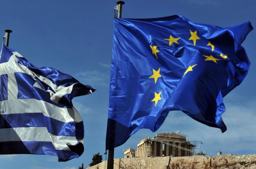  Bloomberg: Συναίνεση Αθήνας – Δανειστών για έξοδο από την αυστηρή επιτήρηση
