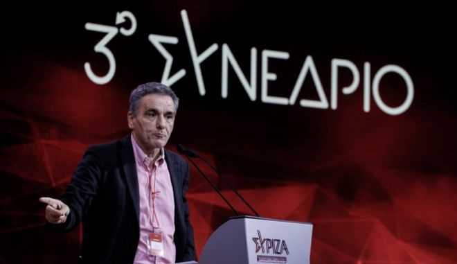  Απάντηση Τσακαλώτου στον Πολάκη: “Δεν αφήσαμε το μαξιλάρι στη Ν.Δ αλλά στον ελληνικό λαό”