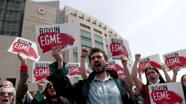  Τουρκία: Συγκεντρώσεις διαμαρτυρίας για την καταδίκη του Οσμάν Καβαλά