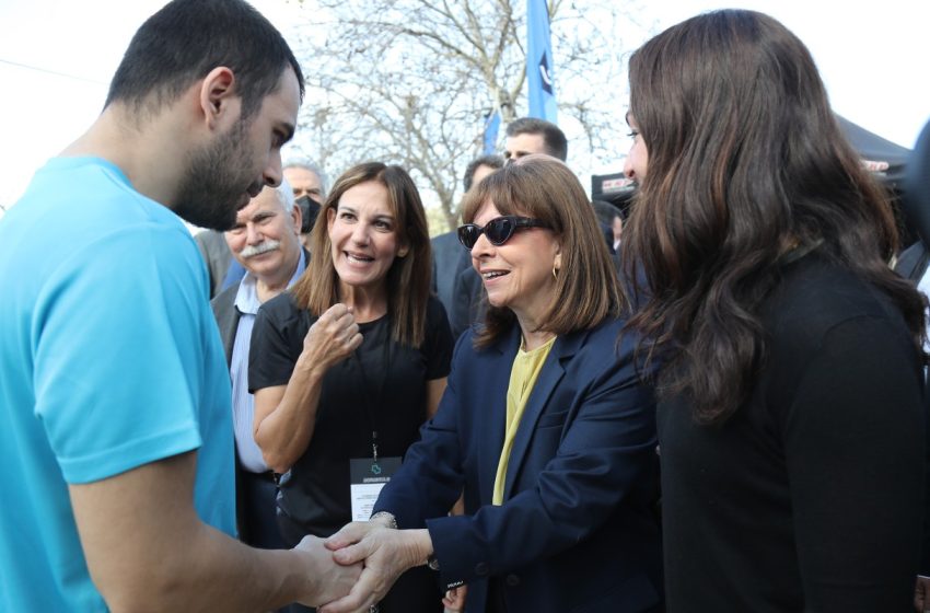  Κατερίνα Σακελλαροπούλου: Είναι ανάγκη να στηρίξουμε τα αυτιστικά άτομα και τις οικογένειες τους