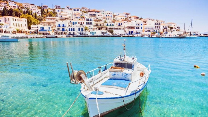  ΕΟΤ: Ιδιαίτερα θετικές οι προοπτικές για τον ελληνικό τουρισμό και το 2024
