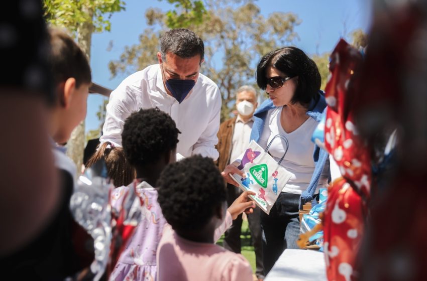  Πρωτοφανές: Το Tik Tok κατέβασε βίντεο από την επίσκεψή του Αλέξη Τσίπρα στο Παιδικό Χωριό SOS