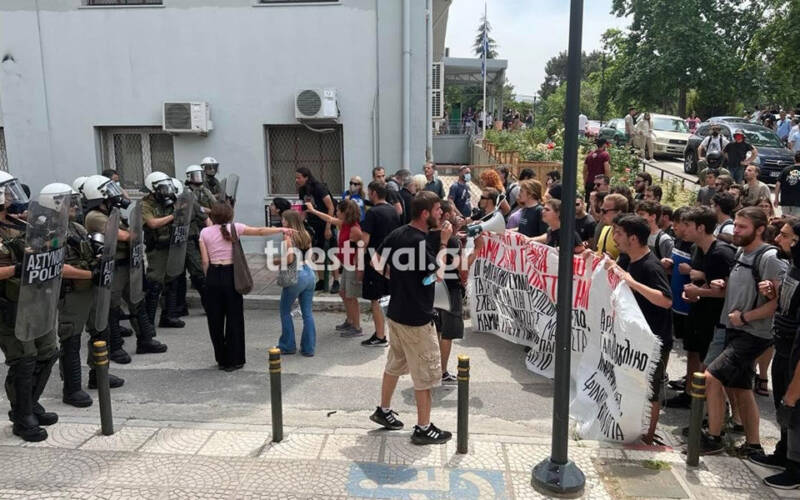  Επεισόδια στο Τμήμα Βιολογίας του ΑΠΘ (vid)