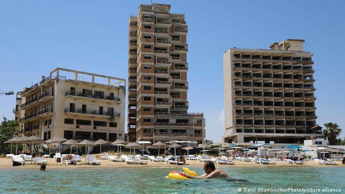  Κύπρος: Η Τουρκία δημιουργεί νέα “τετελεσμένα” στα Βαρώσια και κανείς δεν αντιδρά- Στήνουν θέρετρο στην παραλία της Αμμοχώστου
