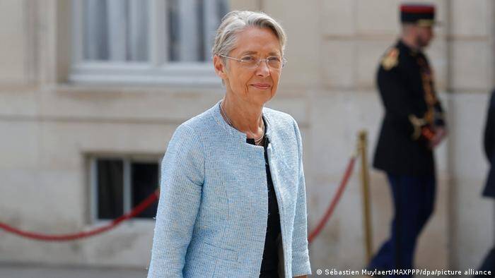  Ελιζαμπέτ Μπόρν: Ποιά είναι η νέα πρωθυπουργός της Γαλλίας και γιατί την επέλεξε ο Μακρόν