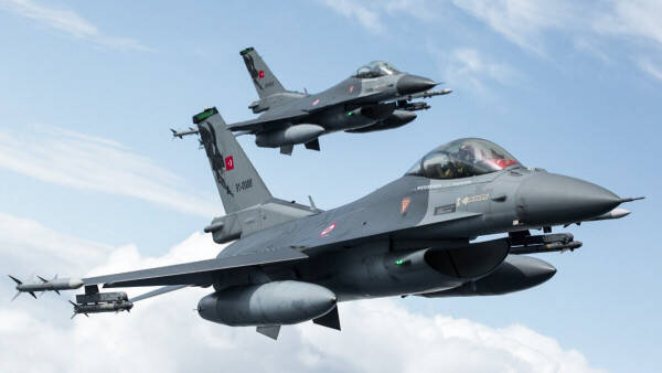  Υπερπτήση από ζεύγος τουρκικών F-16 σε Οινούσσες και Παναγιά