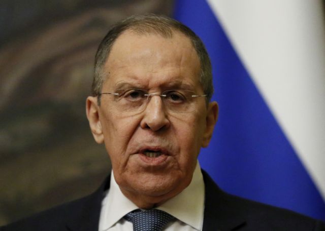  Λαβρόφ: “Η Ρωσία επιθυμεί το τέλος του πολέμου το συντομότερο”