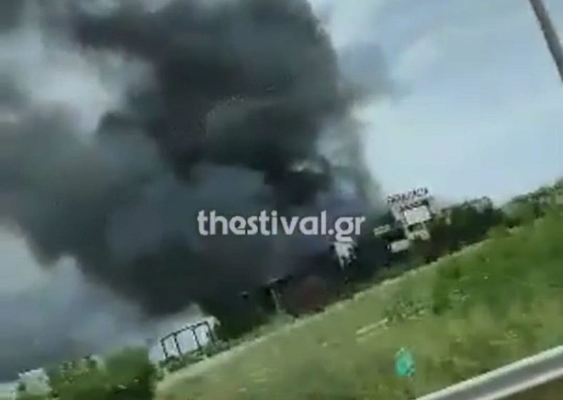  Ωραιόκαστρο: Φωτιά σε εγκαταλελειμμένο εργοστάσιο (video)