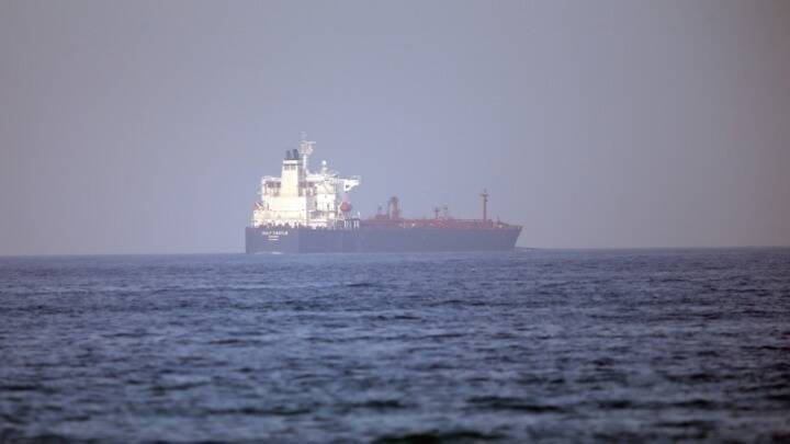  Ανατροπή με το ρωσικό πλοίο στην Κάρυστο – Συνεχίζεται η ομηρία των 47 ναυτικών στα δύο πλοία στο Ιράν