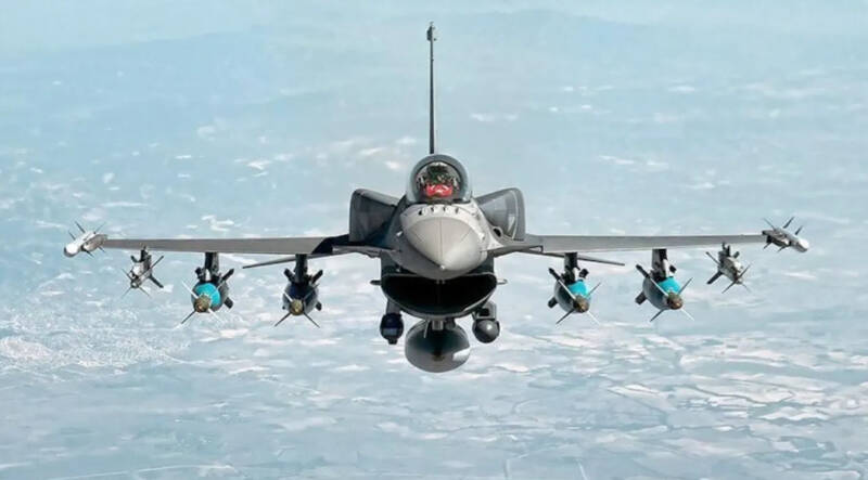  Wall Street Journal: Ο Μπάιντεν ζήτησε από το Κογκρέσο να εγκρίνει αναβάθμιση οπλικών  συστημάτων στα F-16 που προορίζονται για Τουρκία