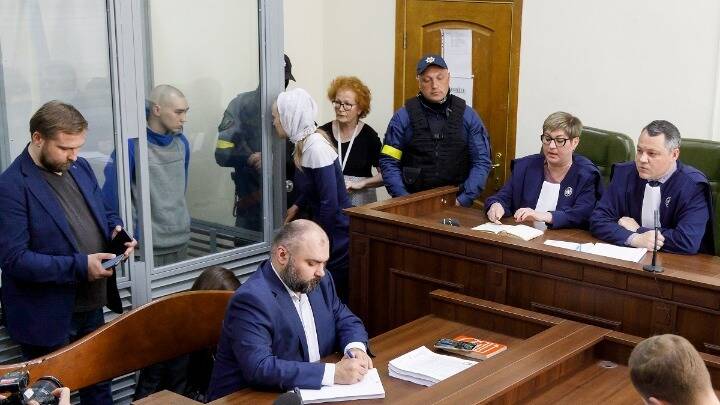  Ουκρανία: Έγινε η προκαταρκτική ακροαματική διαδικασία της πρώτης δίκης για έγκλημα πολέμου μετά την ρωσική εισβολή