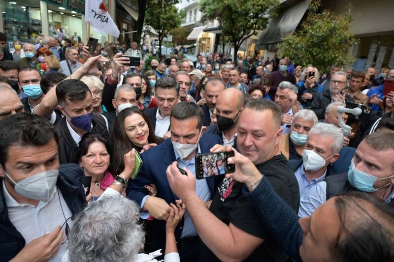  Ώρα κάλπης στον ΣΥΡΙΖΑ-Κλίμα μαζικής συμμετοχής – Το προσωπικό στοίχημα του Τσίπρα – Βασικές οδηγίες για την ψηφοφορία