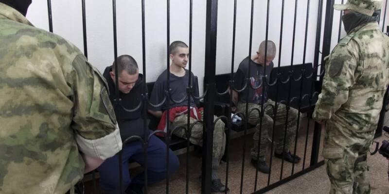  Αυτονομιστές του Ντονέτσκ: Απονομή χάριτος στους δύο Βρετανούς που καταδικάστηκαν σε θάνατο; Γιατί; Δεν υπάρχει κανένας λόγος