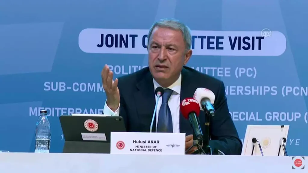 akar ellines vouleutes livanos