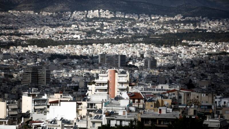  Έκδοση οικοδομικών αδειών χωρίς κανένα έλεγχο- Αφορά και μεγάλες οικοδομές εκτός σχεδίου- Πολεοδομικές ανατροπές- Αντίδραση του ΤΕΕ