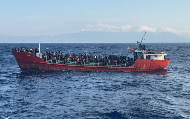  Ξήλωμα κυκλώματος διακίνησης μεταναστών – Τους έπαιρναν από την Τουρκία και τους εγκατέλειπαν σε νησιά