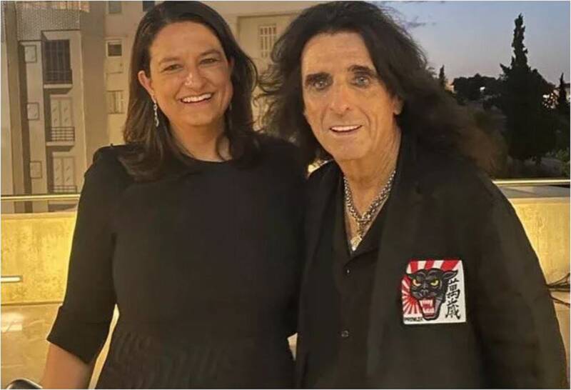  Viral: Η φωτογραφία της Κεραμέως με τον Alice Cooper