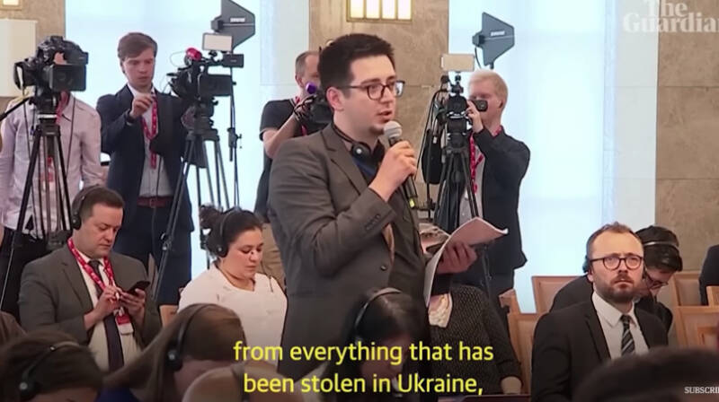  Ουκρανός δημοσιογράφος ρώτησε τον Λαβρόφ “εκτός από δημητριακά, τι άλλο μας έκλεψες;” (vid)