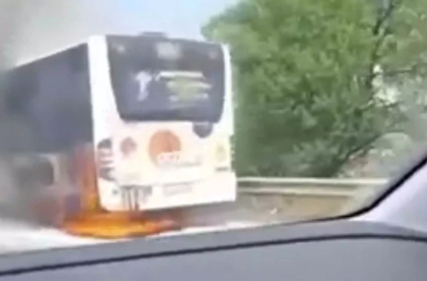  Θεσσαλονίκη: Φωτιά σε εν κινήσει λεωφορείο του ΚΤΕΛ (vid)