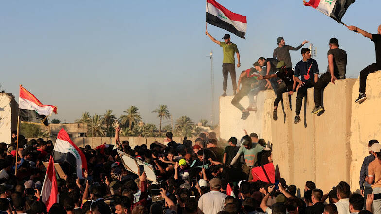  Ιράκ: Διαδηλωτές ξανακατέλαβαν το Κοινοβούλιο – Σκηνές χάους (vid)