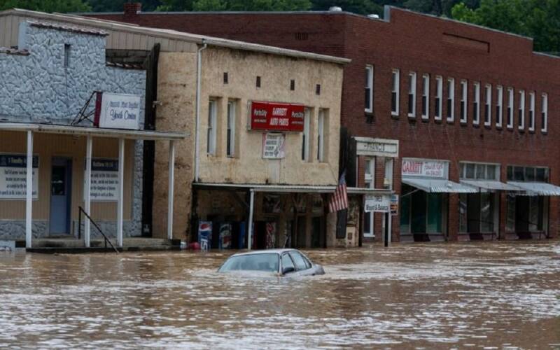  ΗΠΑ:  Τουλάχιστον 25 νεκροί από πλημμύρες στο Κεντάκι – Φόβοι ότι θα αυξηθούν (vids)