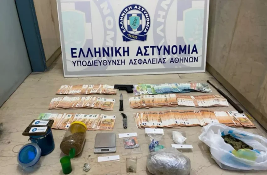  Μεγάλη αστυνομική επιχείρηση στο κέντρο της Αθήνας και στην Δυτική Αττική – Έξι συλλήψεις και 33 προσαγωγές για ναρκωτικά