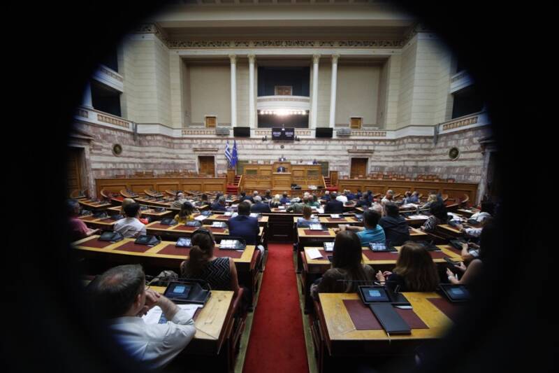  Πώς εκτιμούν στον ΣΥΡΙΖΑ τα νέα δεδομένα – Μακρά προεκλογική περίοδος με ανοιχτό τον αιφνιδιασμό – Ενίσχυση διπολισμου 