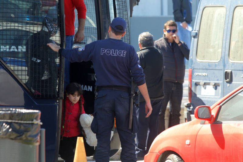  Κομοτηνή: Συνελήφθησαν έξι διακινητές για παράνομη μεταφορά 37 μεταναστών