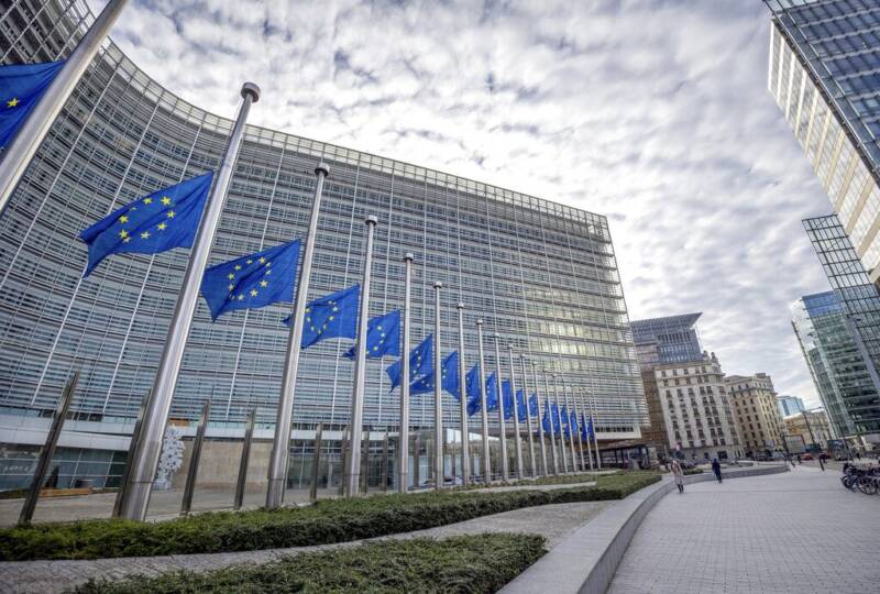  Βρυξέλλες: Πληροφορίες ότι η ΕΕ βάζει μπλόκο στη β’ δόση της Ελλάδας από το ταμείο Ανάκαμψης
