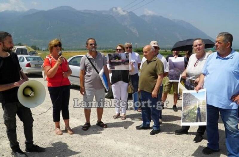  Κόμμα Λαμίας: Οι κάτοικοι, διαμαρτύρονται για τις πλημμύρες (vid)