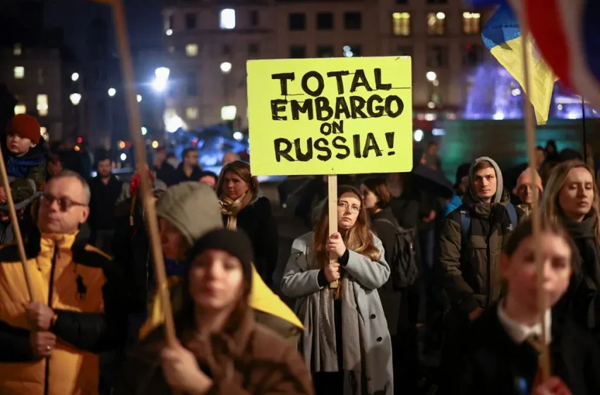  Πωλ Κρούγκμαν: Ποιός βάζει εμπάργκο σε ποιόν;- Πόσο πέτυχαν ή όχι οι κυρώσεις στην Ρωσία